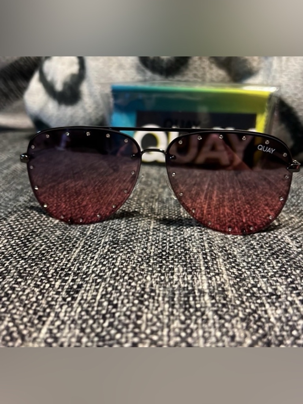 NEW Quay Australia High Key Rhinestone Pink Silver Sunglasses - Picture 3 of 4